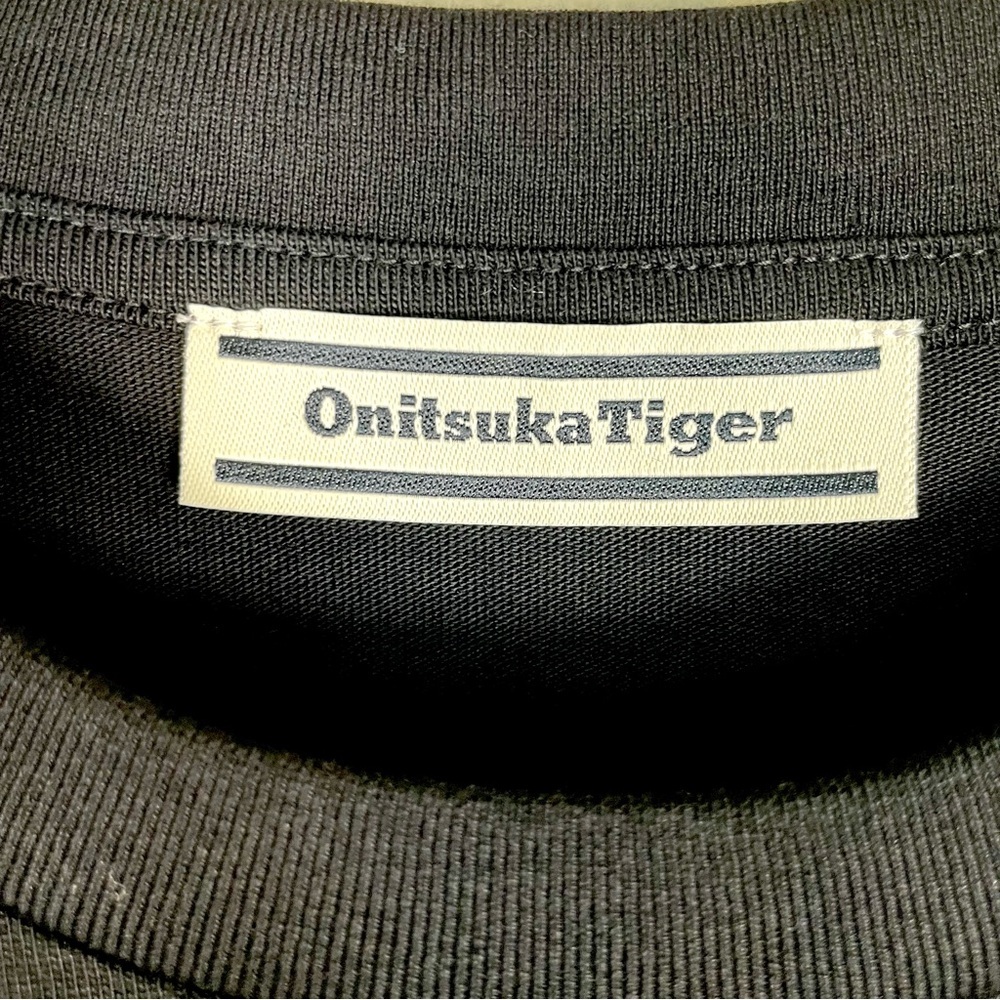 Onitsuka Tiger Black Gold Logo Tee Shirt M NWT Japanese Streetwear - Picture 5 of 6